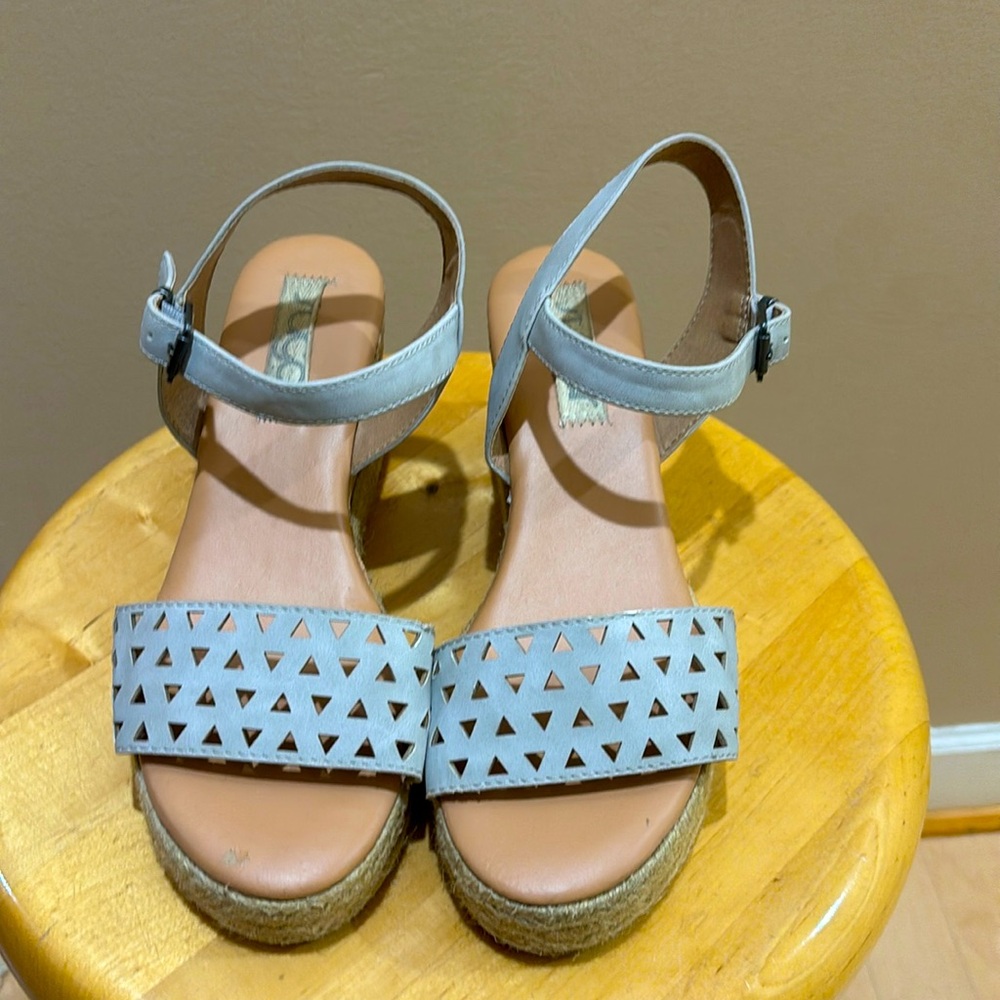 Grey Wedges